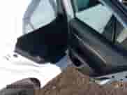 2020 Toyota Camry SE z VIN 4T1G11AK5LU380494, wystawiony jako IAAI lot #43567593 z przebiegiem 13 112 mil mil oraz . Historia ofert i sprzedaży dostępna na DreamBid. Obrazek 8.