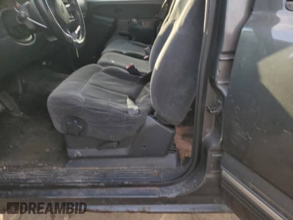 2002 Chevrolet Silverado 1500HD LS с VIN 1GCGC13U22F214756, выставлен на аукционе Copart как лот 44574545 с пробегом 202 496 миль миль и Списание • Salvage title. История ставок и продаж доступна на DreamBid. Изображение 7.