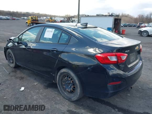 2018 Chevrolet Cruze LS с VIN 1G1BB5SM8J7111882, выставлен на аукционе IAAI как лот 42021182 с пробегом 236 326 миль миль и . История ставок и продаж доступна на DreamBid. Изображение 3.
