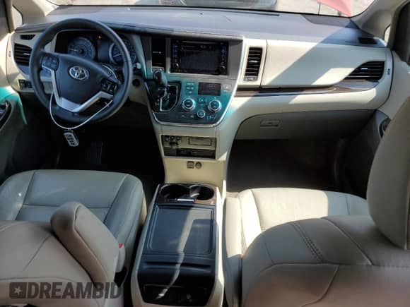 2017 Toyota Sienna XLE with VIN 5TDDZ3DC1HS166680, listed as a Copart auction lot 67112305 with 204,154 mi miles and Salvage title. Bid and sale history available at DreamBid. Image 8.