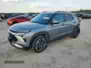 2025 Chevrolet TrailBlazer LT с VIN KL79MPSP4SB007245, выставлен на аукционе Copart как лот 84813415 с пробегом 14 865 миль миль и Списание • Salvage title. История ставок и продаж доступна на DreamBid. Изображение 1.