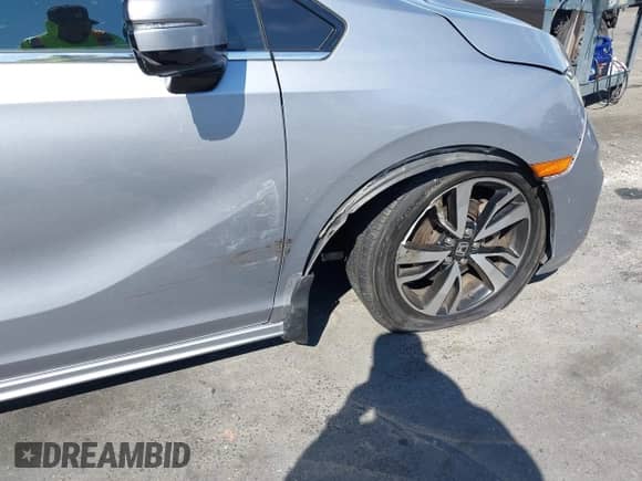 2018 Honda Odyssey Elite with VIN 5FNRL6H9XJB066417, listed as a IAAI auction lot 43420513 with 217,878 mi miles and . Bid and sale history available at DreamBid. Image 6.