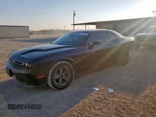 2019 Dodge Challenger SXT z VIN 2C3CDZAG1KH505873, wystawiony jako Copart lot #84414585 z przebiegiem 103 947 mil mil oraz Szkoda całkowita • Salvage title. Historia ofert i sprzedaży dostępna na DreamBid. Obrazek 1.