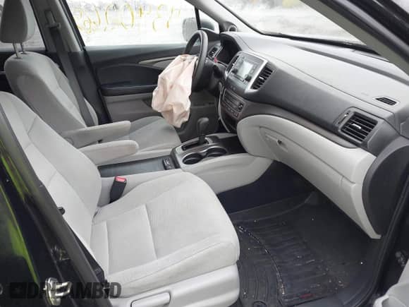 2016 Honda Pilot LX z VIN 5FNYF6H17GB040315, wystawiony jako IAAI lot #43402665 z przebiegiem 167 922 mil mil oraz . Historia ofert i sprzedaży dostępna na DreamBid. Obrazek 5.