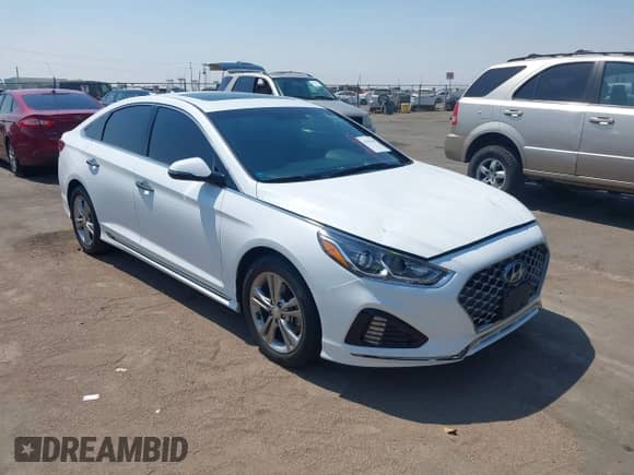 2019 Hyundai Sonata Sport z VIN 5NPE34AF3KH821199, wystawiony jako IAAI lot #42707445 z przebiegiem 58 126 mil mil oraz . Historia ofert i sprzedaży dostępna na DreamBid. Obrazek 1.