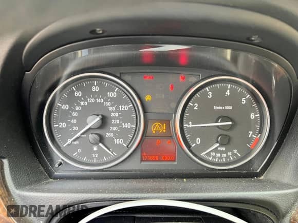 2008 BMW 3 Series 328i with VIN WBAVA33538KX89270, listed as a Copart auction lot 71548215 with 171,690 mi miles and Salvage title. Bid and sale history available at DreamBid. Image 9.