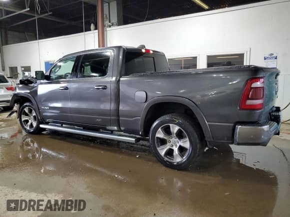 2021 Ram 1500 Laramie z VIN 1C6SRFRT1MN664581, wystawiony jako Copart lot #62745445 z przebiegiem 196 558 mil mil oraz Szkoda całkowita • Salvage title. Historia ofert i sprzedaży dostępna na DreamBid. Obrazek 2.