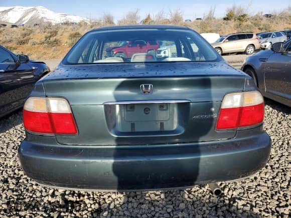 1997 Honda Accord Value с VIN 1HGCD5682VA191306, выставлен на аукционе Copart как лот 74390804 с пробегом 172 882 миль миль и Списание • Salvage title. История ставок и продаж доступна на DreamBid. Изображение 6.