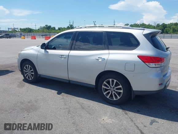 2015 Nissan Pathfinder SV с VIN 5N1AR2MN4FC698515, выставлен на аукционе IAAI как лот 42585800 с пробегом 202 005 миль миль и . История ставок и продаж доступна на DreamBid. Изображение 14.