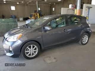 2014 Toyota Prius One z VIN JTDKDTB32E1074995, wystawiony jako Copart lot #69128805 z przebiegiem 110 156 mil mil oraz Szkoda całkowita • Salvage title. Historia ofert i sprzedaży dostępna na DreamBid. Obrazek 1.
