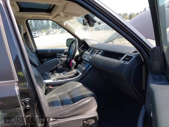 2010 Land Rover Range Rover Sport HSE Lux z VIN SALSK2D47AA238928, wystawiony jako IAAI lot #42762024 z przebiegiem 265 751 mil mil oraz . Historia ofert i sprzedaży dostępna na DreamBid. Obrazek 5.