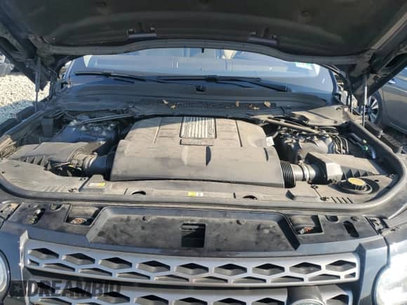 2017 Land Rover Range Rover Sport SE with VIN SALWG2FVXHA129642, listed as a Copart auction lot 80709815 with 60,502 mi miles and Clean title. Bid and sale history available at DreamBid. Image 13.