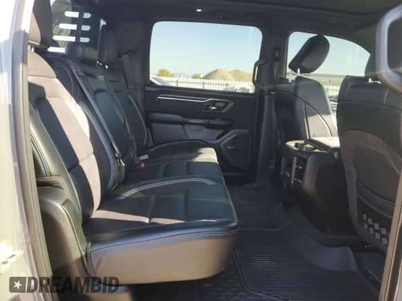 2023 Ram 1500 TRX z VIN 1C6SRFU97PN660101, wystawiony jako Copart lot #81612095 z przebiegiem 47 174 mil mil oraz Szkoda całkowita • Salvage title. Historia ofert i sprzedaży dostępna na DreamBid. Obrazek 10.