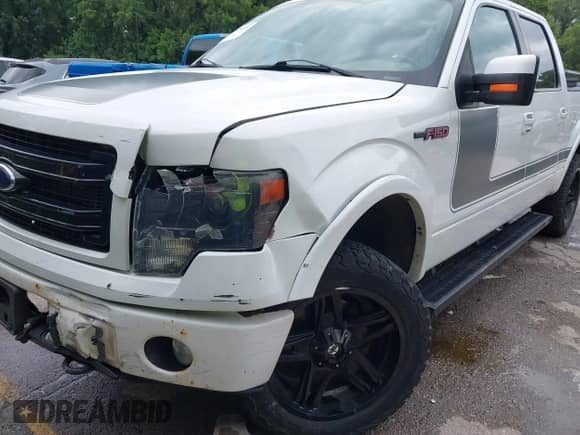 2013 Ford F-150 XL with VIN 1FTFW1EF3DFC74422, listed as a IAAI auction lot 42628205 with 258,733 mi miles and . Bid and sale history available at DreamBid. Image 17.