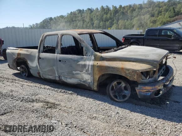 2005 Dodge 1500 SLT с VIN 1D7HU18D75S307509, выставлен на аукционе Copart как лот 81411225 с пробегом Не указан миль и Списание • Salvage title. История ставок и продаж доступна на DreamBid. Изображение 4.