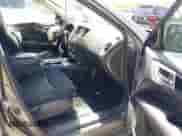 2019 Nissan Pathfinder SV с VIN 5N1DR2MN2KC595357, выставлен на аукционе IAAI как лот 42285053 с пробегом 131 129 миль миль и . История ставок и продаж доступна на DreamBid. Изображение 5.