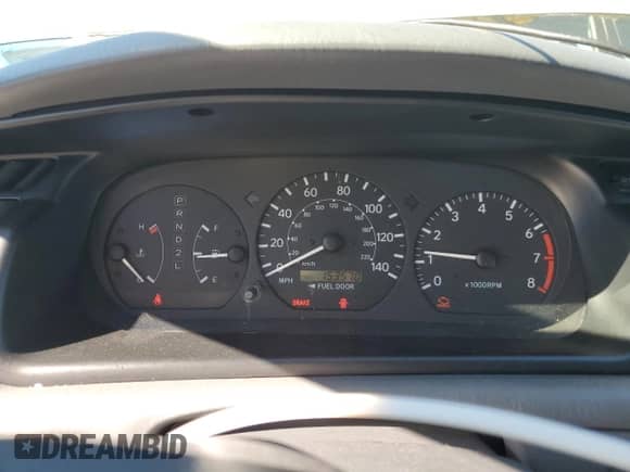 2001 Toyota Camry LE z VIN JT2BG22KX10598722, wystawiony jako Copart lot #84900455 z przebiegiem 153 570 mil mil oraz Szkoda całkowita • Salvage title. Historia ofert i sprzedaży dostępna na DreamBid. Obrazek 9.