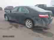 2007 Toyota Camry LE z VIN 4T1BK46K57U041838, wystawiony jako IAAI lot #43199040 z przebiegiem 219 096 mil mil oraz . Historia ofert i sprzedaży dostępna na DreamBid. Obrazek 3.