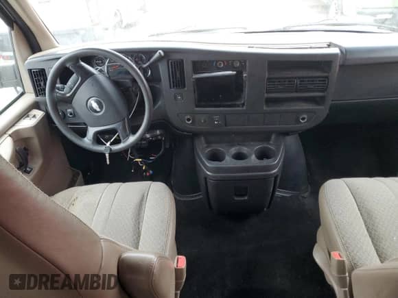 2009 Chevrolet Express Passenger с VIN 1GAHG39K691162400, выставлен на аукционе Copart как лот 69941455 с пробегом 93 557 миль миль и Списание • Salvage title. История ставок и продаж доступна на DreamBid. Изображение 8.