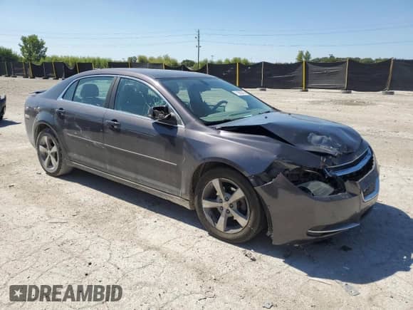 2011 Chevrolet Malibu 1LT z VIN 1G1ZC5E1XBF112908, wystawiony jako Copart lot #71893245 z przebiegiem 140 743 mil mil oraz Czysty tytuł • Clean title. Historia ofert i sprzedaży dostępna na DreamBid. Obrazek 4.