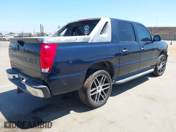 2006 Chevrolet Avalanche Z66 with VIN 3GNEC12Z76G138144, listed as a IAAI auction lot 42466372 with 232,115 mi miles and . Bid and sale history available at DreamBid. Image 4.