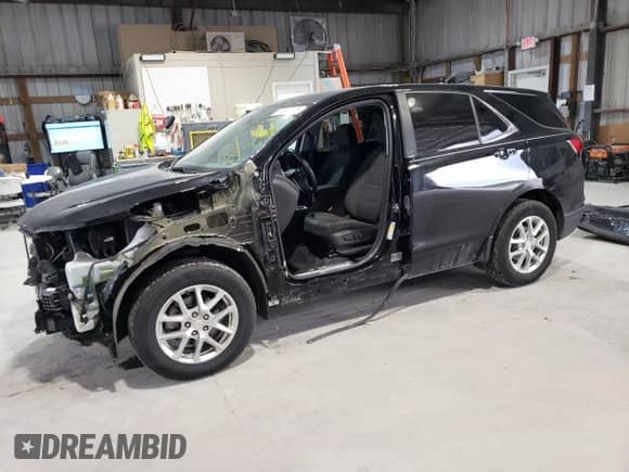 2022 Chevrolet Equinox LT z VIN 3GNAXUEV9NL203630, wystawiony jako Copart lot #71044615 z przebiegiem 62 891 mil mil oraz Szkoda całkowita • Salvage title. Historia ofert i sprzedaży dostępna na DreamBid. Obrazek 1.