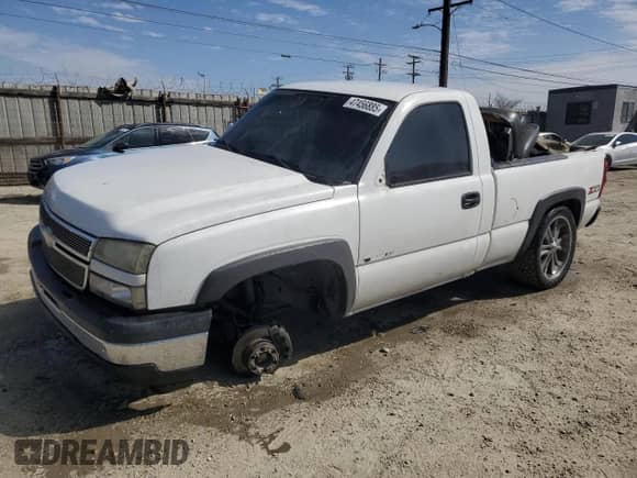2007 Chevrolet Silverado 1500 Work Truck с VIN 3GCEK14V57G154818, выставлен на аукционе Copart как лот 47456885 с пробегом 222 942 миль миль и Списание • Salvage title. История ставок и продаж доступна на DreamBid. Изображение 1.