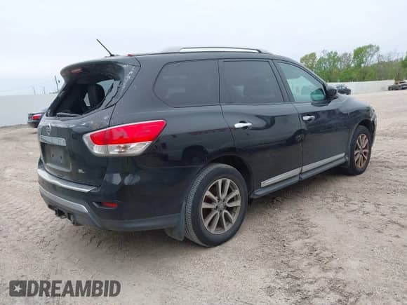 2014 Nissan Pathfinder S z VIN 5N1AR2MN4EC679445, wystawiony jako IAAI lot #41893251 z przebiegiem 189 848 mil mil oraz . Historia ofert i sprzedaży dostępna na DreamBid. Obrazek 4.