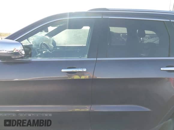2018 Jeep Grand Cherokee Limited с VIN 1C4RJFBG8JC411339, выставлен на аукционе IAAI как лот 43017067 с пробегом 63 014 миль миль и . История ставок и продаж доступна на DreamBid. Изображение 15.