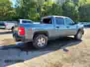 2007 Chevrolet Silverado 1500 2LT z VIN 2GCEK13M671533425, wystawiony jako Copart lot #82127825 z przebiegiem 206 632 mil mil oraz Szkoda całkowita • Salvage title. Historia ofert i sprzedaży dostępna na DreamBid. Obrazek 3.