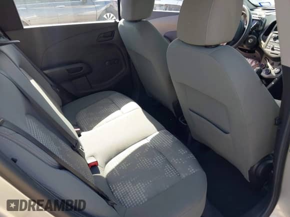 2015 Chevrolet Sonic LS с VIN 1G1JA6SH3F4217401, выставлен на аукционе IAAI как лот 42874074 с пробегом 93 823 миль миль и . История ставок и продаж доступна на DreamBid. Изображение 8.