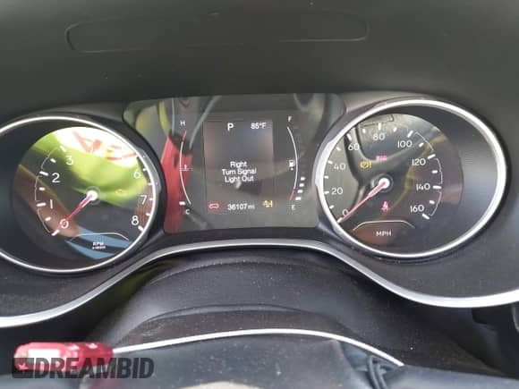 2020 Jeep Compass Latitude z VIN 3C4NJCBB1LT224727, wystawiony jako IAAI lot #41683813 z przebiegiem 36 107 mil mil oraz . Historia ofert i sprzedaży dostępna na DreamBid. Obrazek 7.