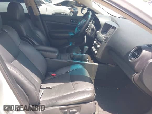 2014 Nissan Maxima SV z VIN 1N4AA5AP1EC494763, wystawiony jako IAAI lot #42931030 z przebiegiem 169 540 mil mil oraz . Historia ofert i sprzedaży dostępna na DreamBid. Obrazek 5.