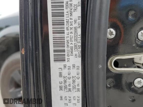 2016 Ram 1500 Outdoorsman z VIN 1C6RR7LG6GS220005, wystawiony jako Copart lot #81497725 z przebiegiem 137 438 mil mil oraz Szkoda całkowita • Salvage title. Historia ofert i sprzedaży dostępna na DreamBid. Obrazek 12.