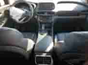 2020 Hyundai Santa Fe SEL z VIN 5NMS3CAD8LH275672, wystawiony jako Copart lot #82442055 z przebiegiem 74 092 mil mil oraz Szkoda całkowita • Salvage title. Historia ofert i sprzedaży dostępna na DreamBid. Obrazek 8.