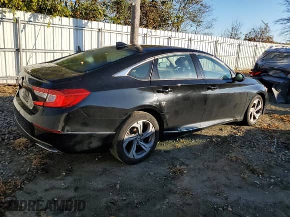 2019 Honda Accord EX-L z VIN 1HGCV1F52KA041056, wystawiony jako Copart lot #86512735 z przebiegiem Nie podano mil oraz Szkoda całkowita • Salvage title. Historia ofert i sprzedaży dostępna na DreamBid. Obrazek 3.