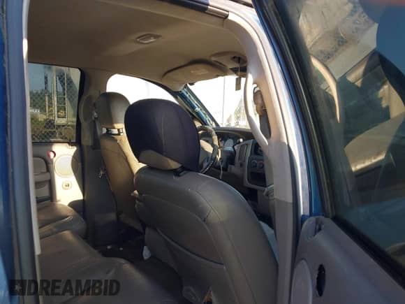 2005 Dodge 1500 SLT z VIN 1D7HA18D95S317063, wystawiony jako IAAI lot #43205129 z przebiegiem 293 381 mil mil oraz . Historia ofert i sprzedaży dostępna na DreamBid. Obrazek 8.