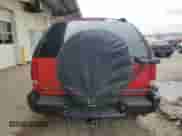 2001 Chevrolet Blazer LS z VIN 1GNCT18W71K247094, wystawiony jako Copart lot #53748065 z przebiegiem 145 695 mil mil oraz Szkoda całkowita • Salvage title. Historia ofert i sprzedaży dostępna na DreamBid. Obrazek 6.