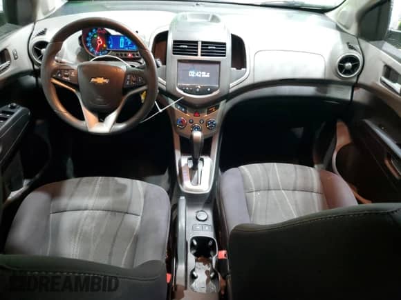 2015 Chevrolet Sonic LT с VIN 1G1JC5SH6F4129401, выставлен на аукционе Copart как лот 66153985 с пробегом 144 453 миль миль и Списание • Salvage title. История ставок и продаж доступна на DreamBid. Изображение 8.