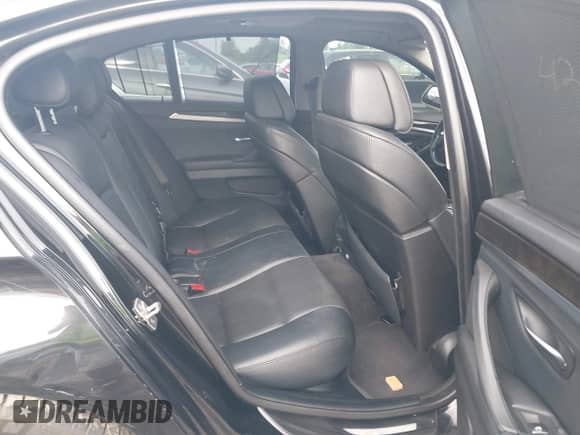 2011 BMW 5 Series 550i z VIN WBAFR9C53BDV58140, wystawiony jako IAAI lot #42686006 z przebiegiem 128 026 mil mil oraz . Historia ofert i sprzedaży dostępna na DreamBid. Obrazek 8.