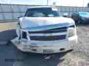 2010 Chevrolet Suburban LTZ z VIN 1GNUCKE00AR176516, wystawiony jako IAAI lot #42326903 z przebiegiem 189 777 mil mil oraz . Historia ofert i sprzedaży dostępna na DreamBid. Obrazek 6.