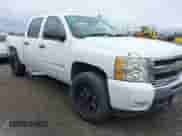 2011 Chevrolet Silverado 1500 LT with VIN 3GCPKSE30BG276068, listed as a IAAI auction lot 43450680 with 215,438 mi miles and . Bid and sale history available at DreamBid. Image 1.