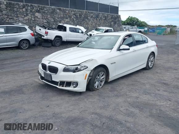 2015 BMW 5 Series 528i с VIN WBA5A5C50FD524979, выставлен на аукционе IAAI как лот 42667185 с пробегом 76 984 миль миль и . История ставок и продаж доступна на DreamBid. Изображение 6.