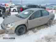 2000 Dodge Neon Highline z VIN 1B3ES46C1YD680067, wystawiony jako IAAI lot #41461937 z przebiegiem 254 719 mil mil oraz . Historia ofert i sprzedaży dostępna na DreamBid. Obrazek 17.