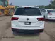 2024 Volkswagen Tiguan Wolfsburg Edition с VIN 3VVAB7AX4RM219980, выставлен на аукционе IAAI как лот 42487904 с пробегом 5 060 миль миль и . История ставок и продаж доступна на DreamBid. Изображение 16.