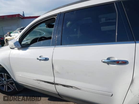 2017 Chevrolet Traverse LT с VIN 1GNKRHKD3HJ139811, выставлен на аукционе IAAI как лот 43402550 с пробегом 169 819 миль миль и . История ставок и продаж доступна на DreamBid. Изображение 14.