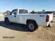 2007 Chevrolet Silverado 1500 Work Truck z VIN 1GCEK14V77E149501, wystawiony jako Copart lot #69477424 z przebiegiem 215 971 mil mil oraz Szkoda całkowita • Salvage title. Historia ofert i sprzedaży dostępna na DreamBid. Obrazek 2.