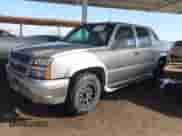 2005 Chevrolet Avalanche Z71 с VIN 3GNEK12Z35G284607, выставлен на аукционе IAAI как лот 41868849 с пробегом 213 834 миль миль и . История ставок и продаж доступна на DreamBid. Изображение 2.