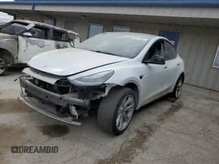 2020 Tesla Model Y Long Range с VIN 5YJYGDEE1LF034996, выставлен на аукционе Copart как лот 86074085 с пробегом 132 603 миль миль и Чистый • Clean title. История ставок и продаж доступна на DreamBid. Изображение 1.