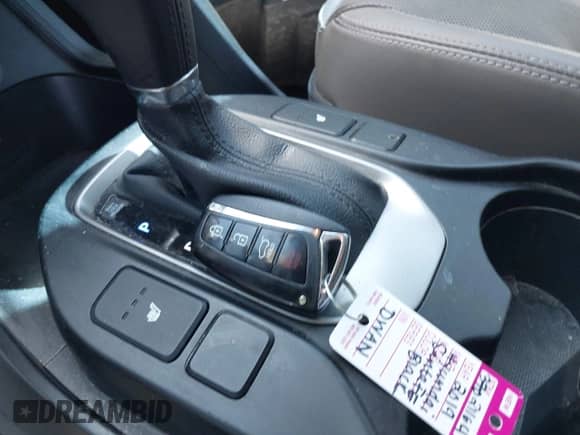 2019 Hyundai Santa Fe SE с VIN KM8SN4HF4KU305549, выставлен на аукционе IAAI как лот 42865615 с пробегом 56 273 миль миль и . История ставок и продаж доступна на DreamBid. Изображение 11.